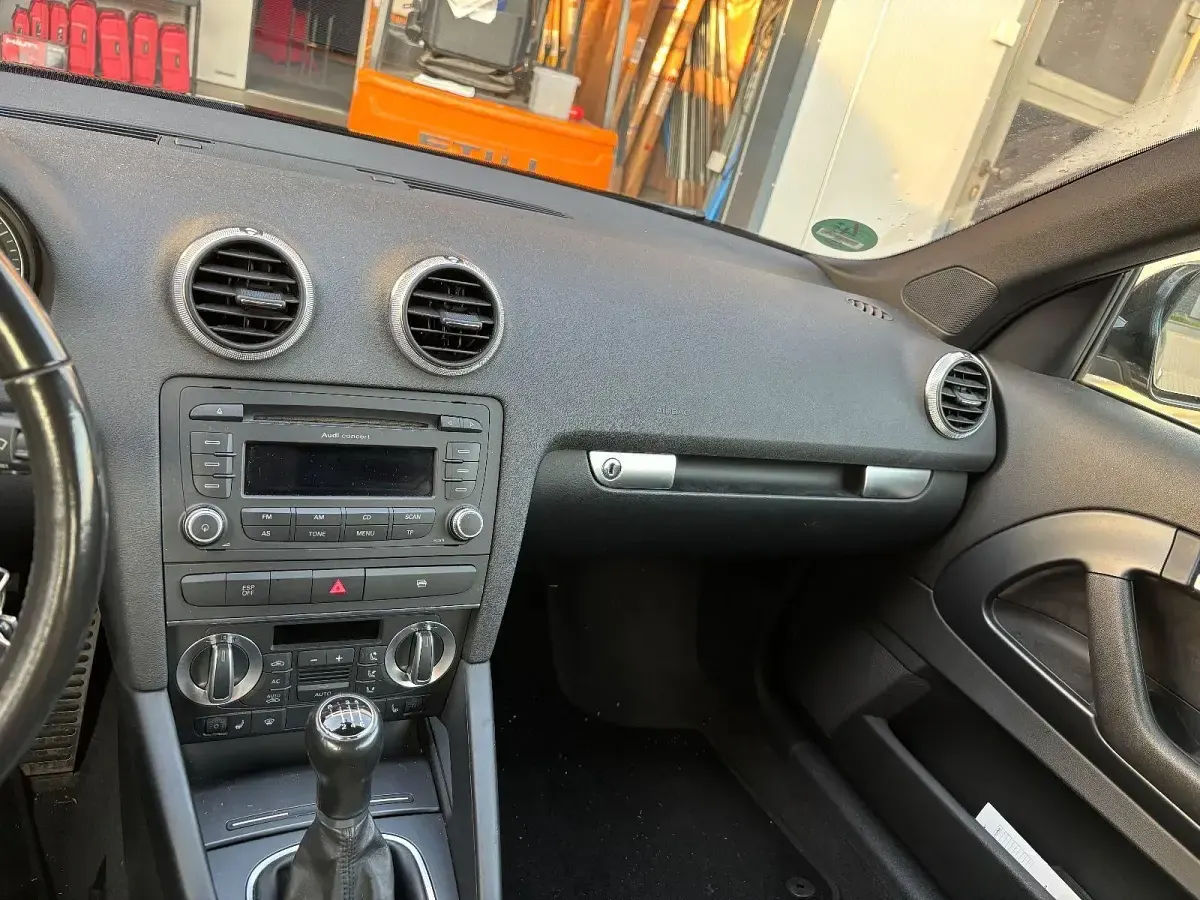 Gebraucht Audi A3 Cabriolet Attraction 160 PS (117 kW) 2010 Schwarz Cabrio