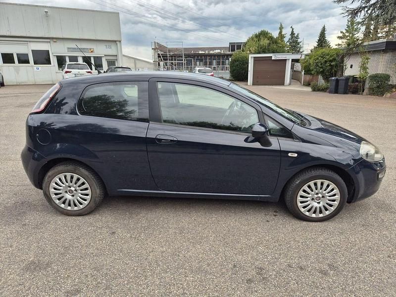 Gebraucht Fiat Punto Evo 69 PS (50 kW) 2011 Blau Kleinwagen