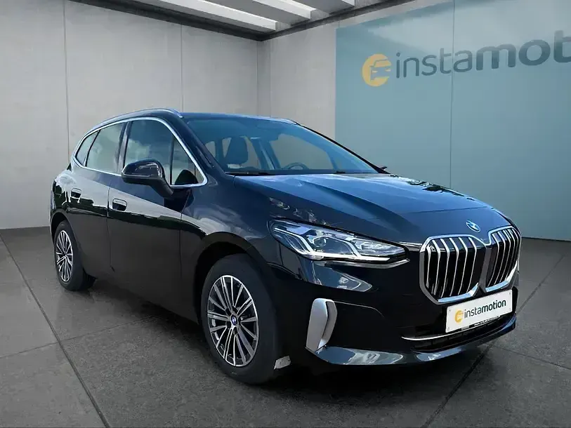 Gebraucht BMW 223 Active Tourer 204 PS (150 kW) 2024 Schwarz Van / Kleinbus