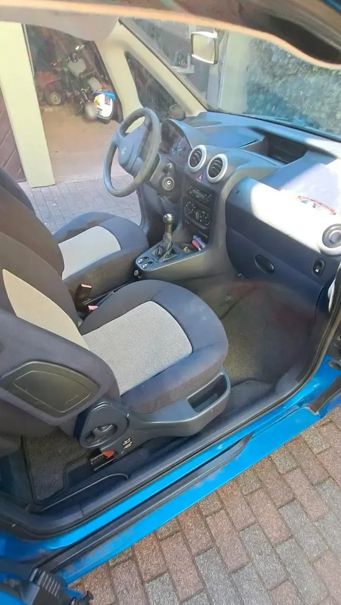 Gebraucht Peugeot 1007 72 PS (52 kW) 2006 Blau Van / Kleinbus