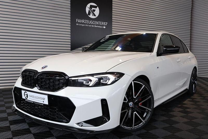 Weiß Gebraucht 2023 BMW 330 M Performance Limousine | 38.900 € (Superpreis) - Bild 1/4