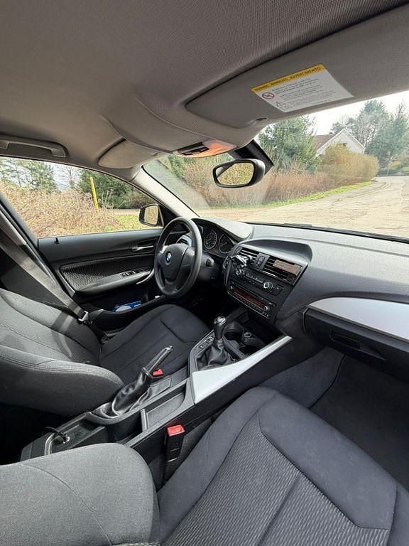 Gebraucht BMW 116 136 PS (100 kW) 2011 Grau Kleinwagen