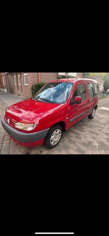 Rot Gebraucht 2001 Citroën Berlingo Van / Kleinbus | 1.750 € (Etwas zu teuer) - Bild 1/4