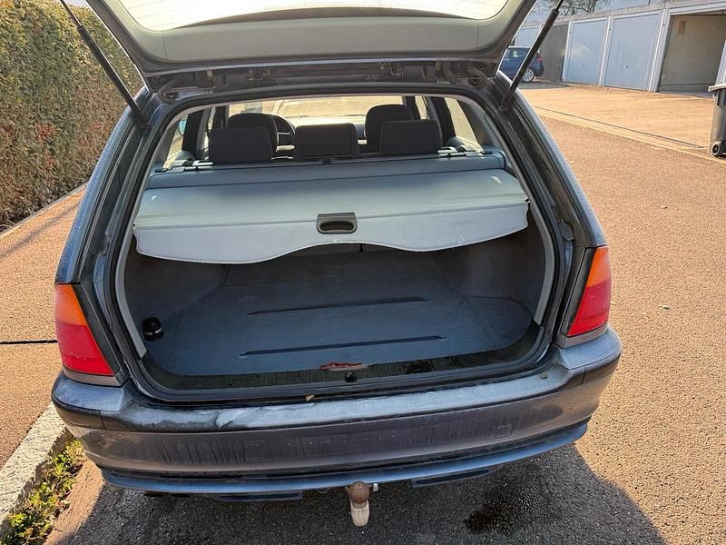 Gebraucht BMW 320 150 PS (110 kW) 2000 Kombi