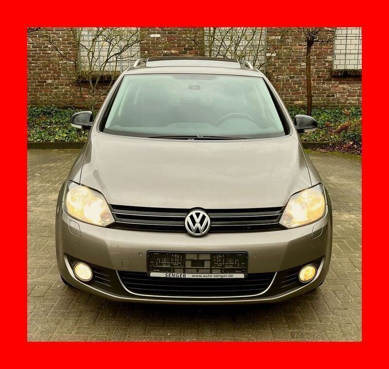 Braun Gebraucht 2011 VW Golf Plus Style Van / Kleinbus | 11.895 € (Teuer) - Bild 1/4