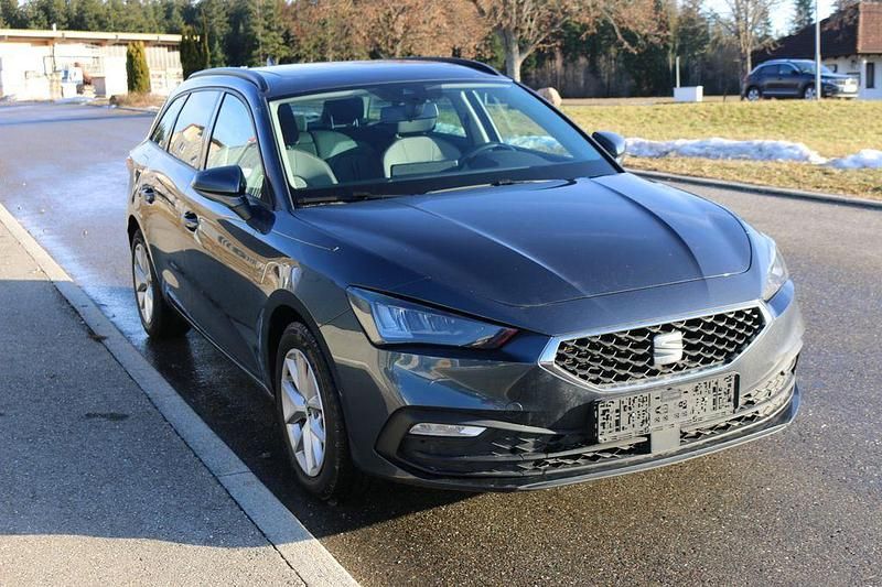 Gebraucht Seat Leon Style 150 PS (110 kW) 2022 Grau Limousine