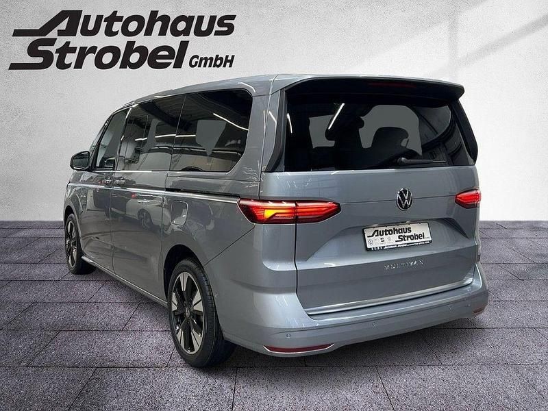 Neu VW Multivan Style 150 PS (110 kW) 2025 Silber Van