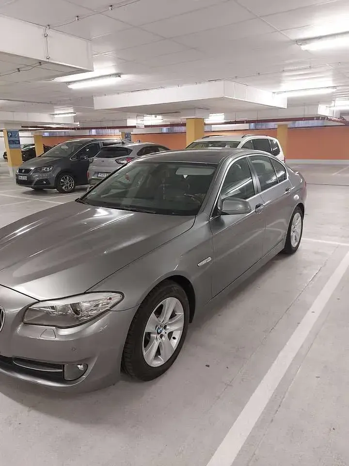 Gebraucht BMW 520 184 PS (135 kW) 2011 Limousine