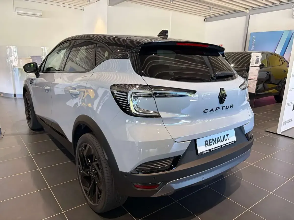 Neu Renault Captur Esprit Alpine 140 PS (102 kW) 2026 Rafalegrau SUV