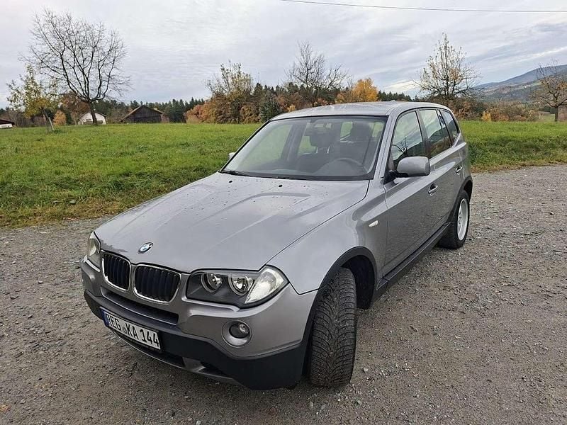 Grau Gebraucht 2007 BMW X3 SUV | 5.900 € (Guter Preis) - Bild 1/4