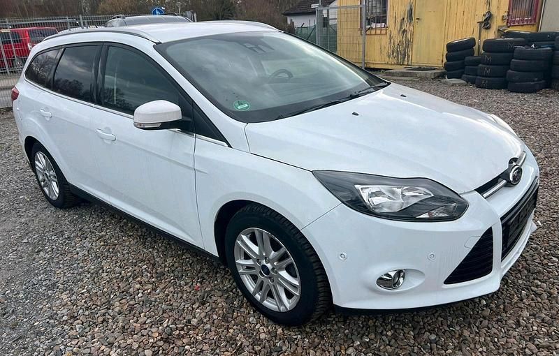 Gebraucht Ford Focus 103 PS (75 kW) 2014 Weiß Kombi