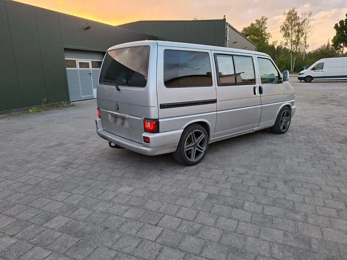 Gebraucht VW T4 151 PS (111 kW) 1999 Silber Van