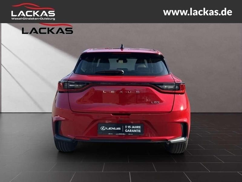 Neu Lexus LBX 136 PS (100 kW) 2025 Rot SUV