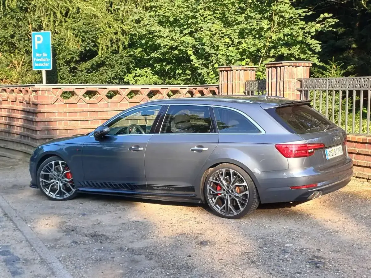Gebraucht Audi A4 Comfort 272 PS (200 kW) 2017 Grau Kombi