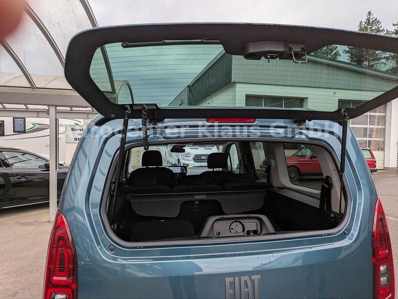 Neu Fiat Doblò 131 PS (96 kW) 2025 Blau Van / Kleinbus