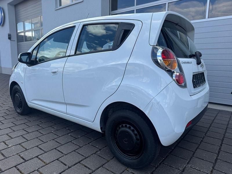 Gebraucht Chevrolet Spark 68 PS (50 kW) 2013 Weiß Kleinwagen