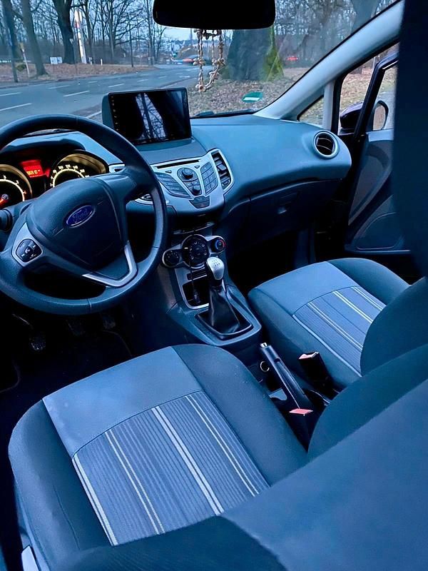 Gebraucht Ford Fiesta 82 PS (60 kW) 2009 Violet Limousine