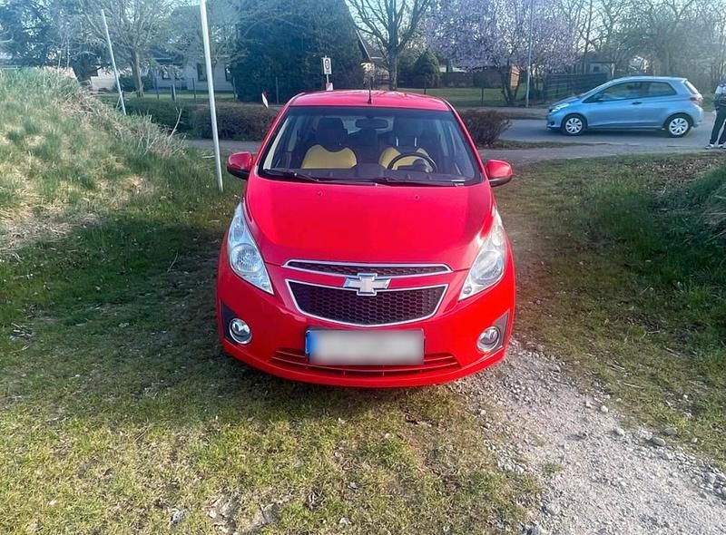 Second-hand Chevrolet Spark 68 CP (50 kW) 2013 Roșu Hatchback