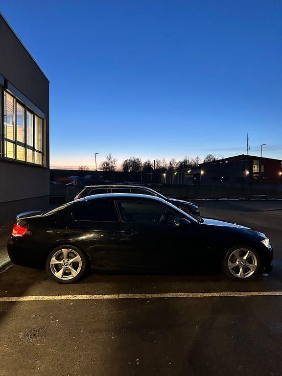 Gebraucht BMW 320 Shadowline 177 PS (130 kW) 2007 Schwarz Coupé