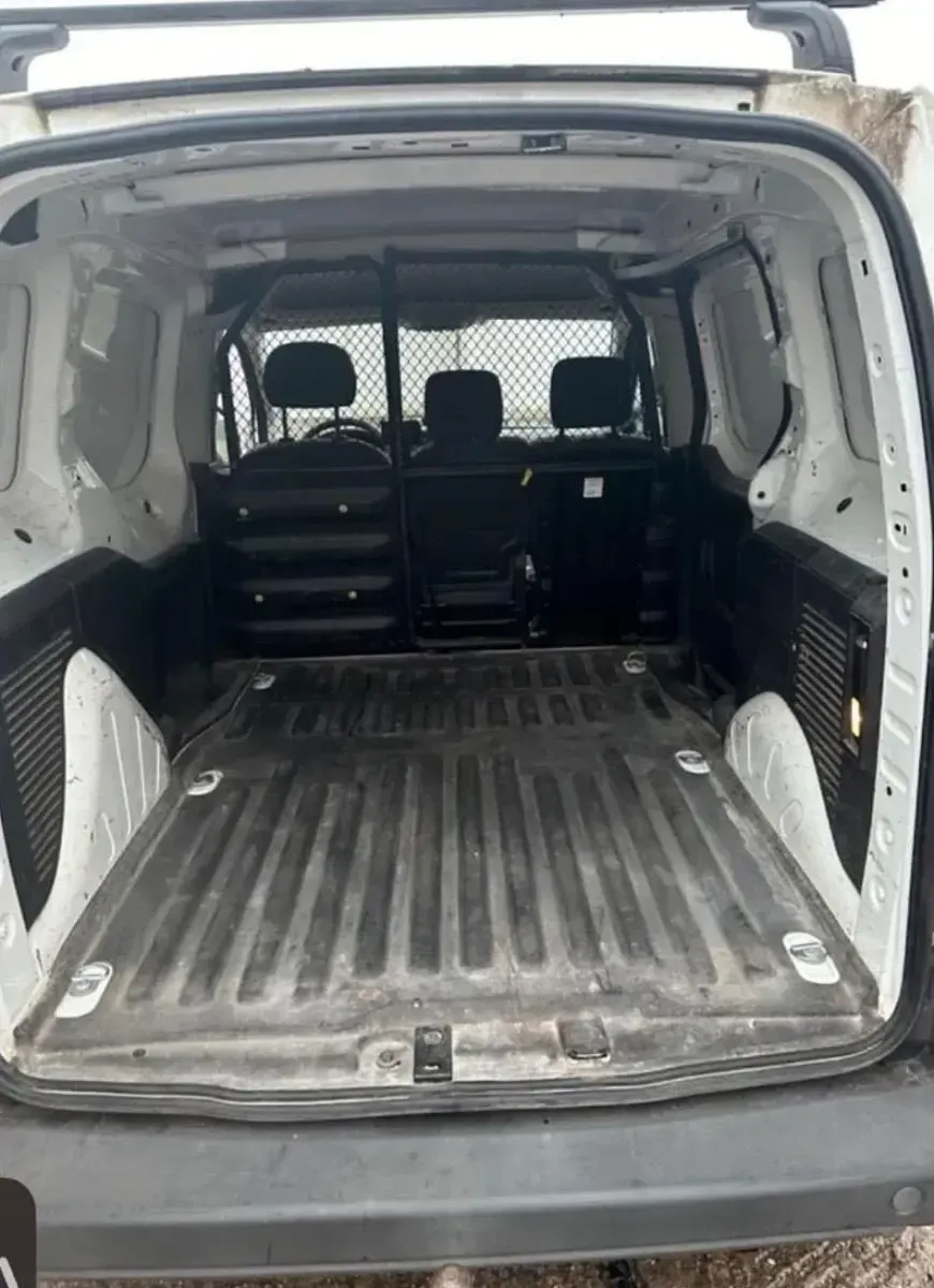 Gebraucht Peugeot Partner 90 PS (66 kW) 2008 Weiß Van / Kleinbus