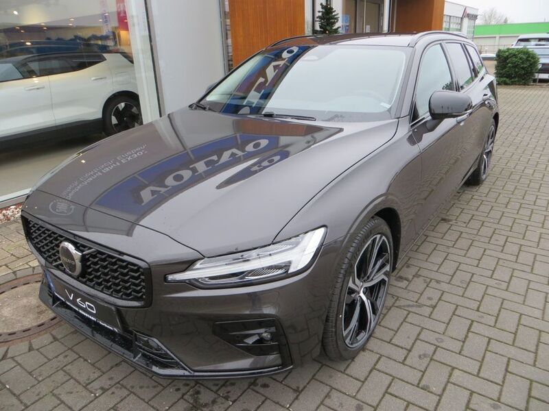 Gebraucht Volvo V60 Plus 197 PS (144 kW) 2024 Grau Kombi