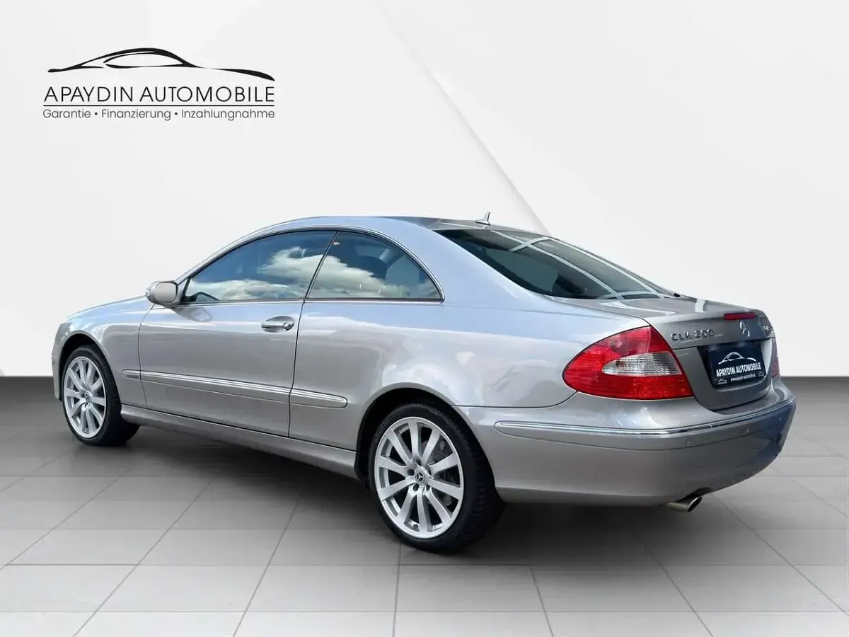 Gebraucht Mercedes CLK200 184 PS (135 kW) 2008 Cubanitsilber  metallic Coupé