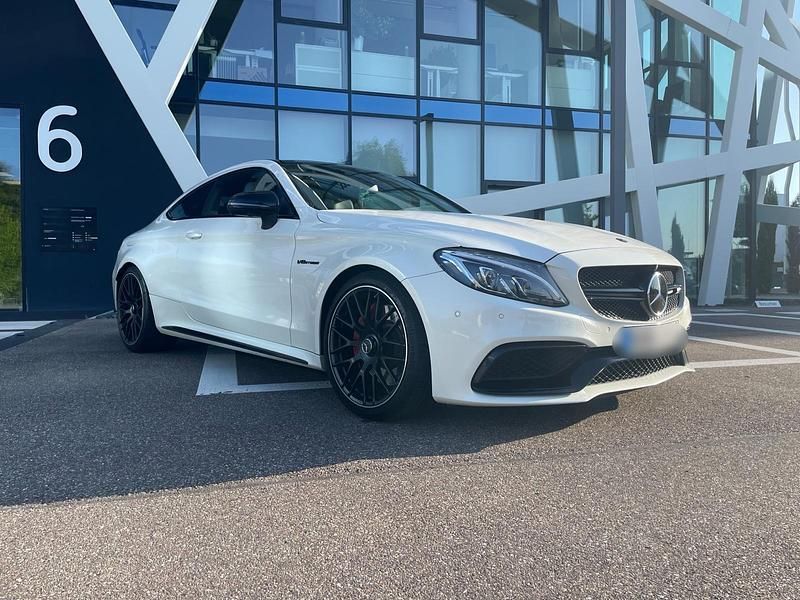Weiß Gebraucht 2016 Mercedes C63 AMG AMG Coupé | 49.200 € (Fairer Preis) - Bild 1/4