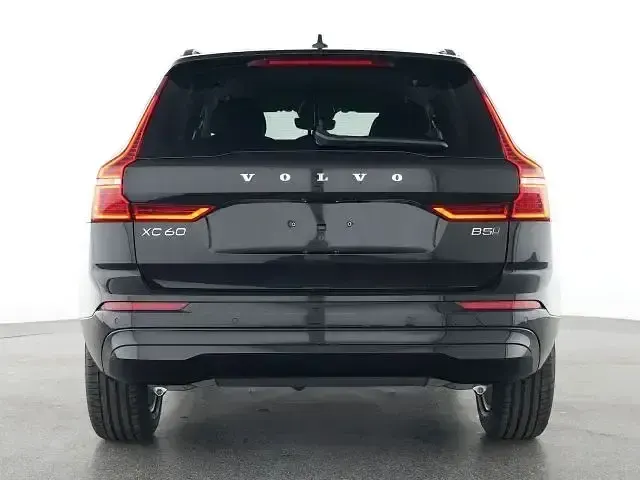 Gebraucht Volvo XC60 Core 250 PS (183 kW) 2025 Schwarz SUV