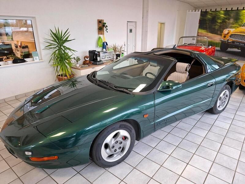 Grün Gebraucht 1995 Pontiac Firebird Coupé | 5.000 € - Bild 1/4