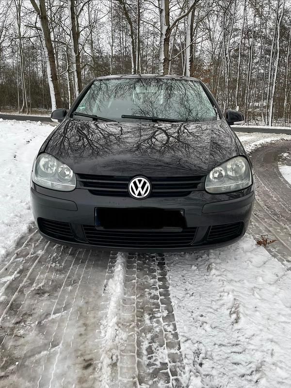 Gebraucht VW Golf V 75 PS (55 kW) 2004 Schwarz Kleinwagen