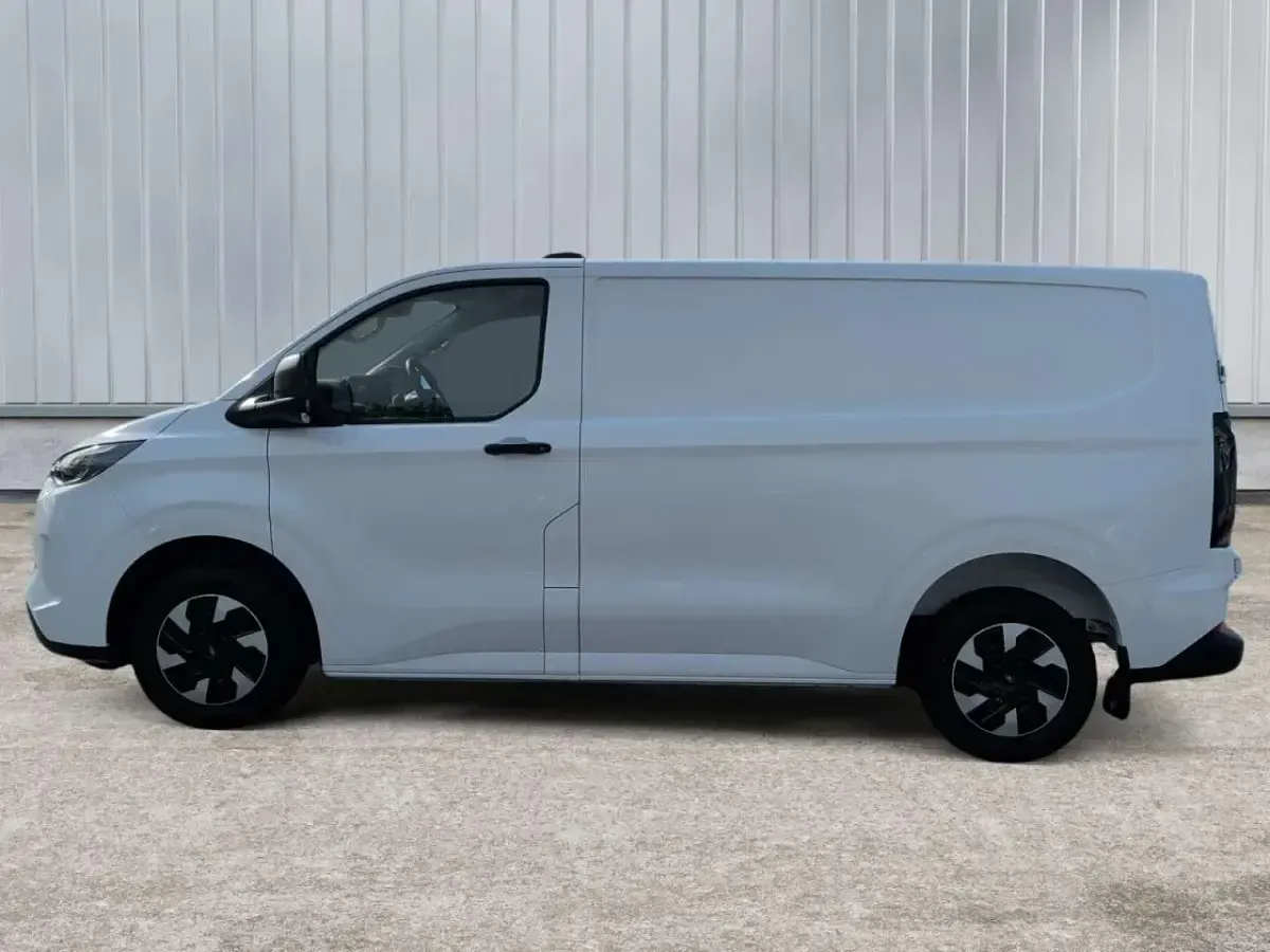 Nouvelle Ford Transit Custom Trend 232 ch (170 kW) 2025 Blanc Monospace