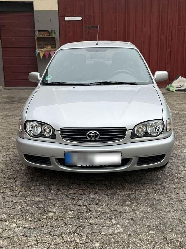 Gebraucht Toyota Corolla 97 PS (71 kW) 2000 Silber Limousine