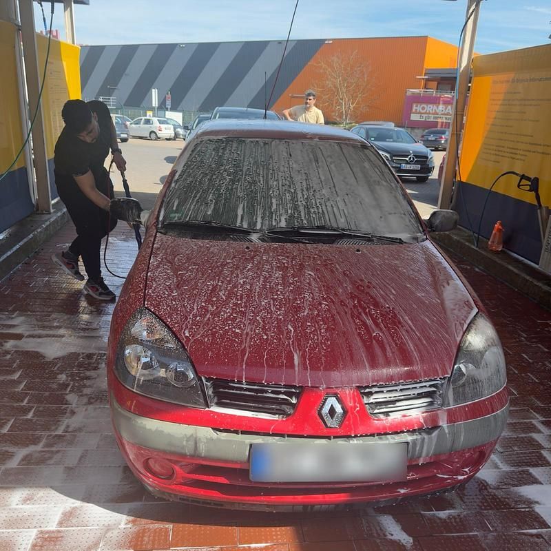 Second-hand Renault Clio II 2004 Roșu Hatchback