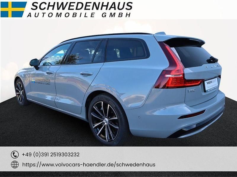 Gebraucht Volvo V60 Plus 335 PS (246 kW) 2025 Grau Kombi