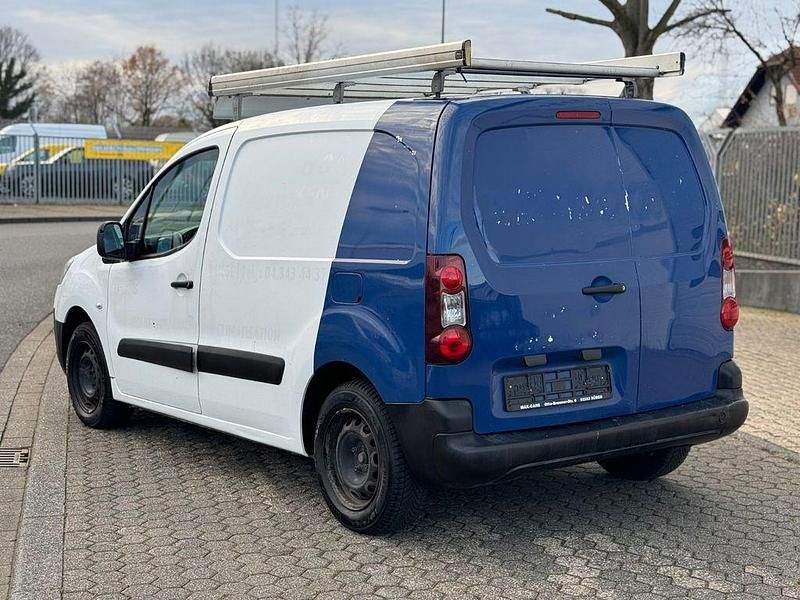 Gebraucht Peugeot Partner 75 PS (55 kW) 2013 Weiß Van / Kleinbus