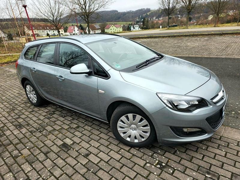 Gebraucht Opel Astra 110 PS (80 kW) 2014 Grau Kombi