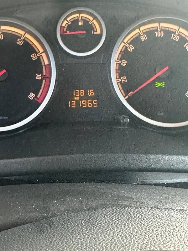 Gebraucht Opel Corsa 70 PS (51 kW) 2011 Schwarz Kleinwagen