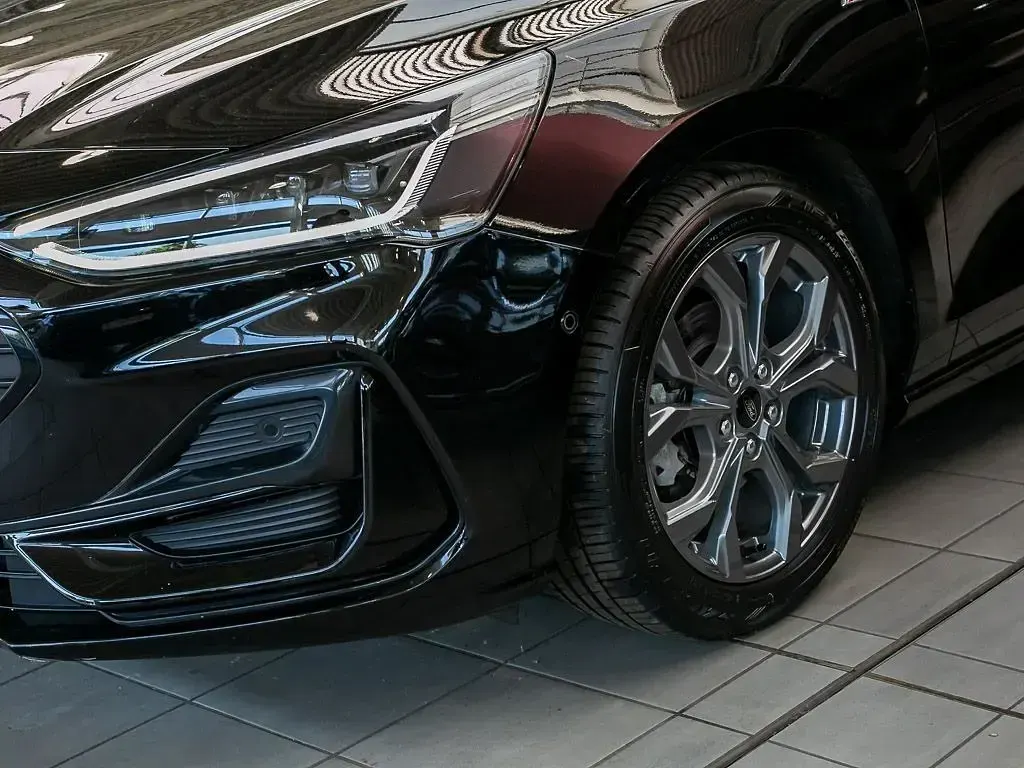 Gebraucht Ford Focus ST-Line X 155 PS (114 kW) 2023 Schwarz Kombi
