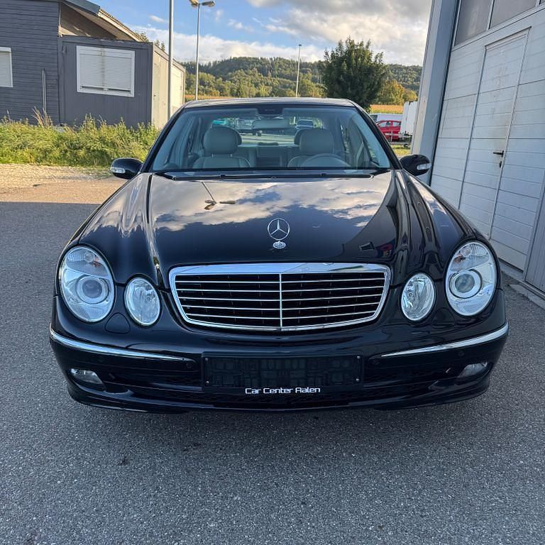 Gebraucht Mercedes E280 Avantgarde 190 PS (139 kW) 2005 Schwarz Limousine