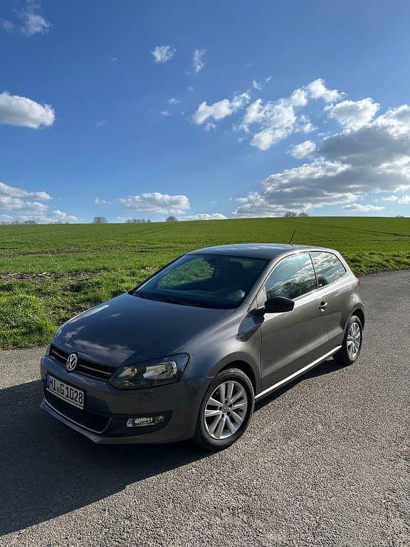 Gebraucht VW Polo Style 90 PS (66 kW) 2011 Grau Kleinwagen