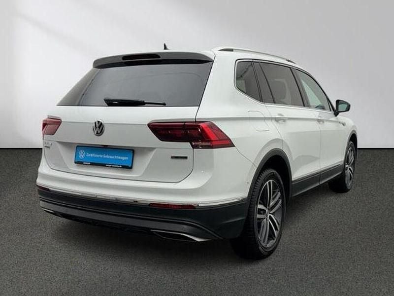 Gebraucht VW Tiguan Allspace Highline 200 PS (147 kW) 2021 Pure white SUV
