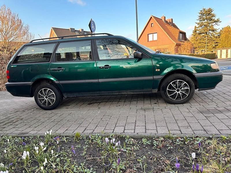 Second-hand VW Passat 90 CP (66 kW) 1996 Verde Break