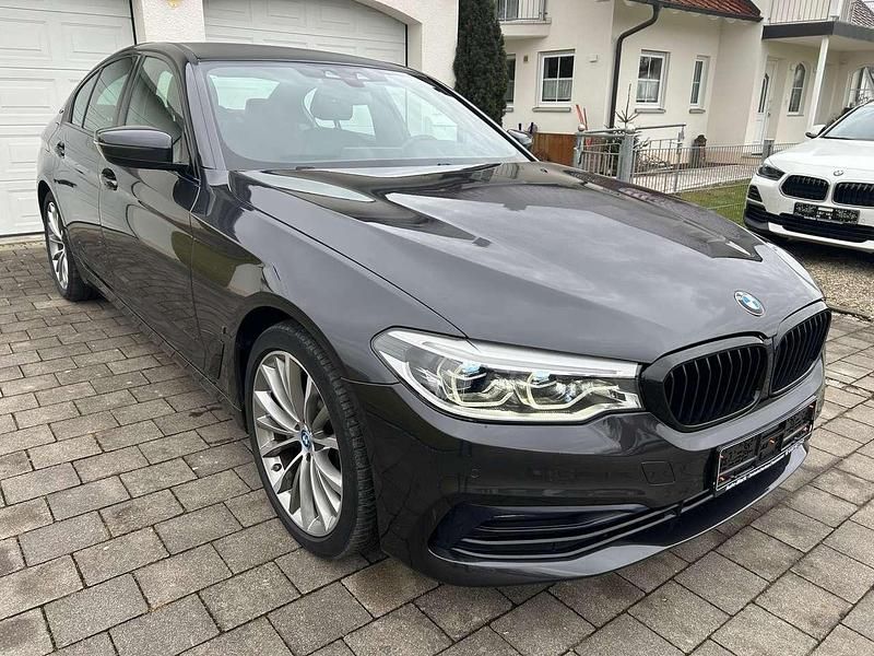Gebraucht BMW 530e Sport Line 184 PS (135 kW) 2019 Sophistograu brillanteffekt Limousine