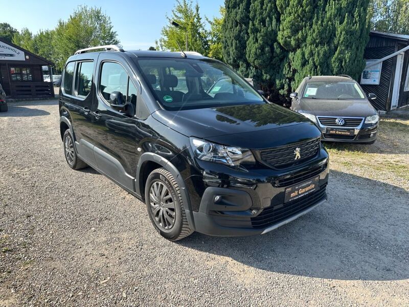 Schwarz Gebraucht 2020 Peugeot Rifter Allure Van / Kleinbus | 20.990 € (Teuer) - Bild 1/4