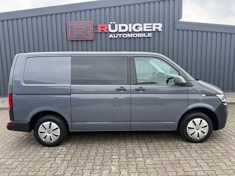 Grau Gebraucht 2022 VW T6.1 Van | 38.990 € (Fairer Preis) - Bild 1/4