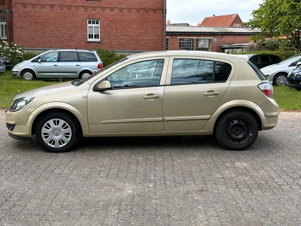 Używany Opel Astra 105 KM (77 kW) 2005 Hatchback