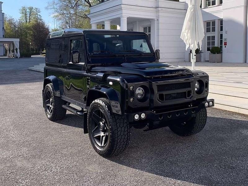 Schwarz Gebraucht 2015 Land Rover Defender Adventure SUV | 65.000 € (Guter Preis) - Bild 1/4
