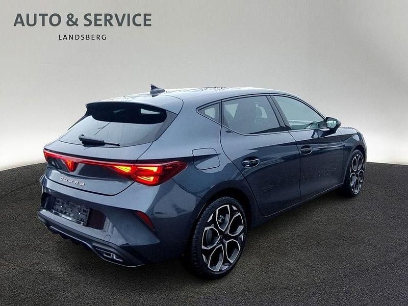 Neu Cupra Leon 150 PS (110 kW) 2026 Grau Limousine