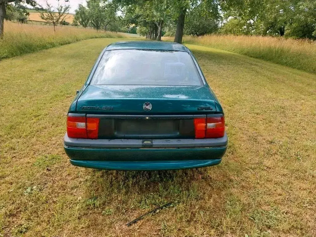 Gebraucht Opel Vectra 116 PS (85 kW) 1995 Grün Kleinwagen