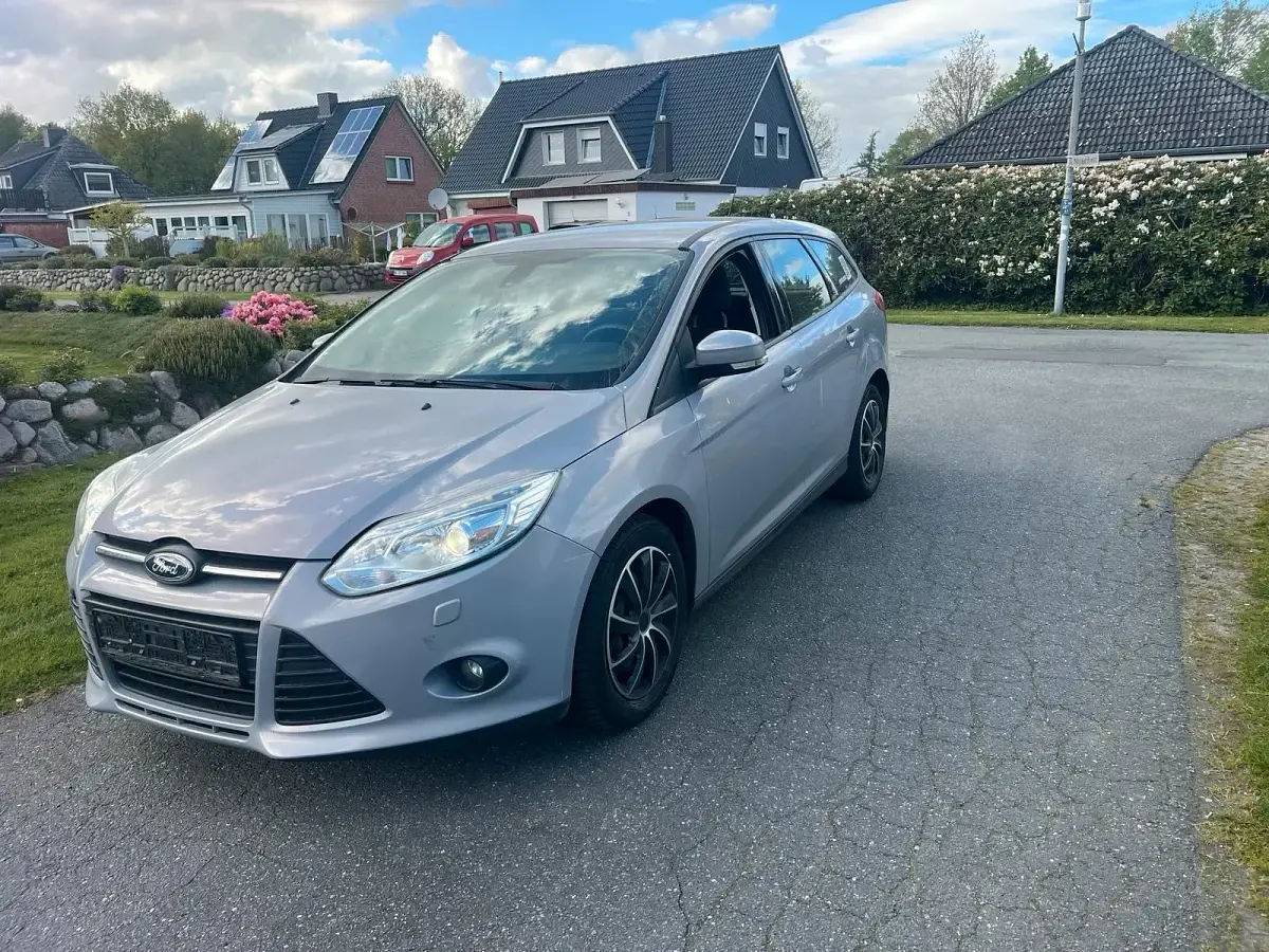 Occasion Ford Focus 105 ch (77 kW) 2014 Gris Break